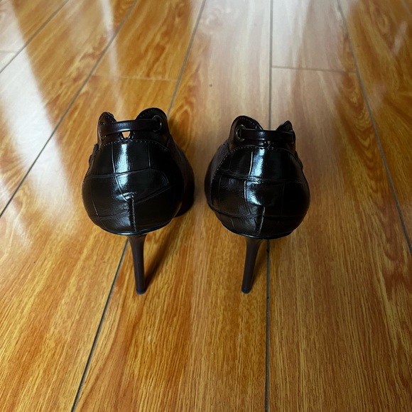 Brown pumps - Picture 7 of 7